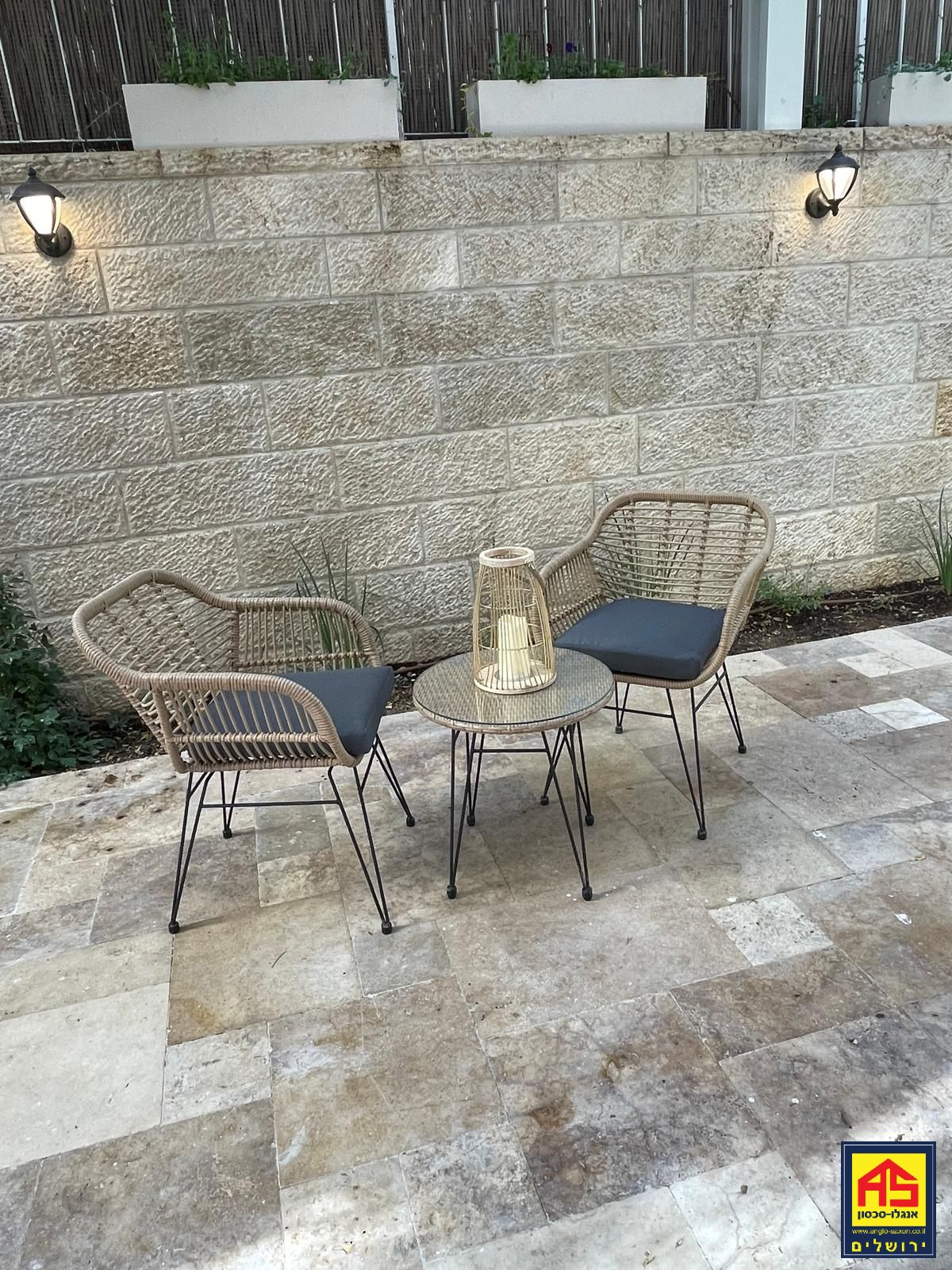 Rez de jardin 4 Pièces à Rachel Imenu Street, Greek Colony,  Jerusalem