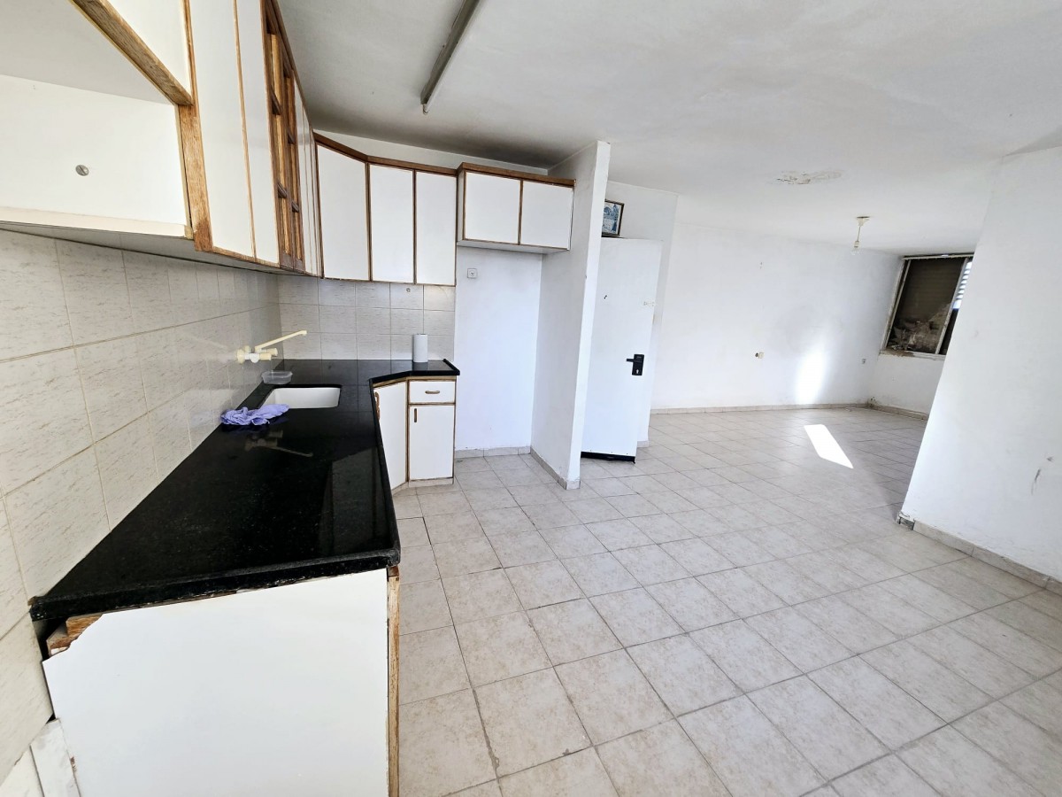 Apartment 3 Rooms in Ilanot Street, Tene, Karmiel