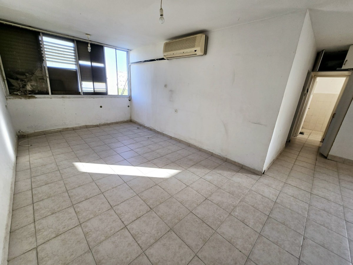 Apartment 3 Rooms in Ilanot Street, Tene, Karmiel