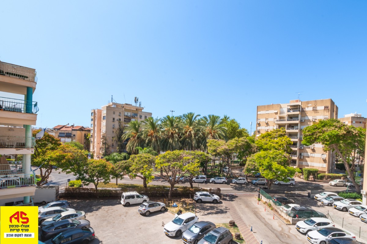 Appartement 4.5 Pièces à Sderot Ben Gurion,  Kiryat Bialik