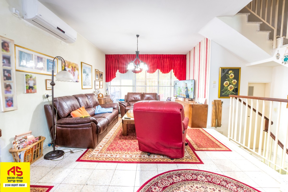 Triplex 5 Pièces à Kiryat Haim,  Kiryat Haim