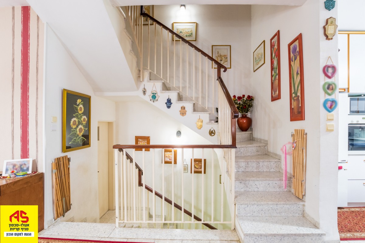 Triplex 5 Pièces à Kiryat Haim,  Kiryat Haim