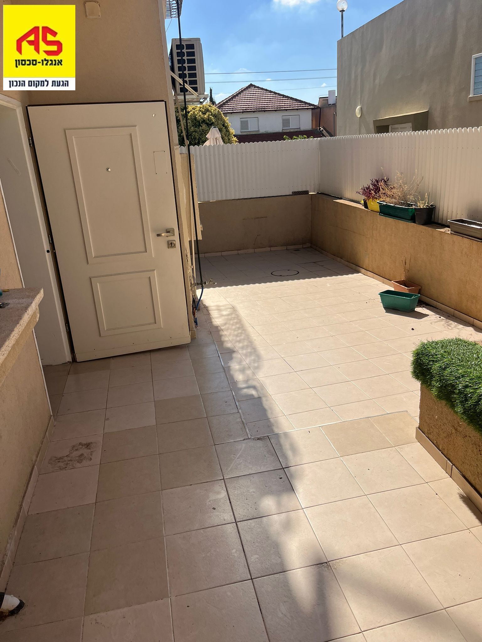 Rez de jardin 3.5 Pièces à Khoni ha-Me'agel Street, Neve Amal,  Herzliya מהסמארטפון שלי