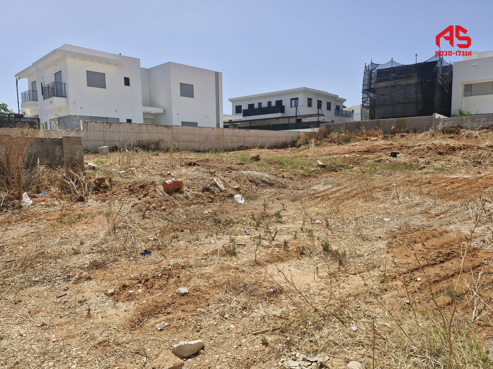 מגרש בבית אליעזר, חדרה מהסמארטפון שלי