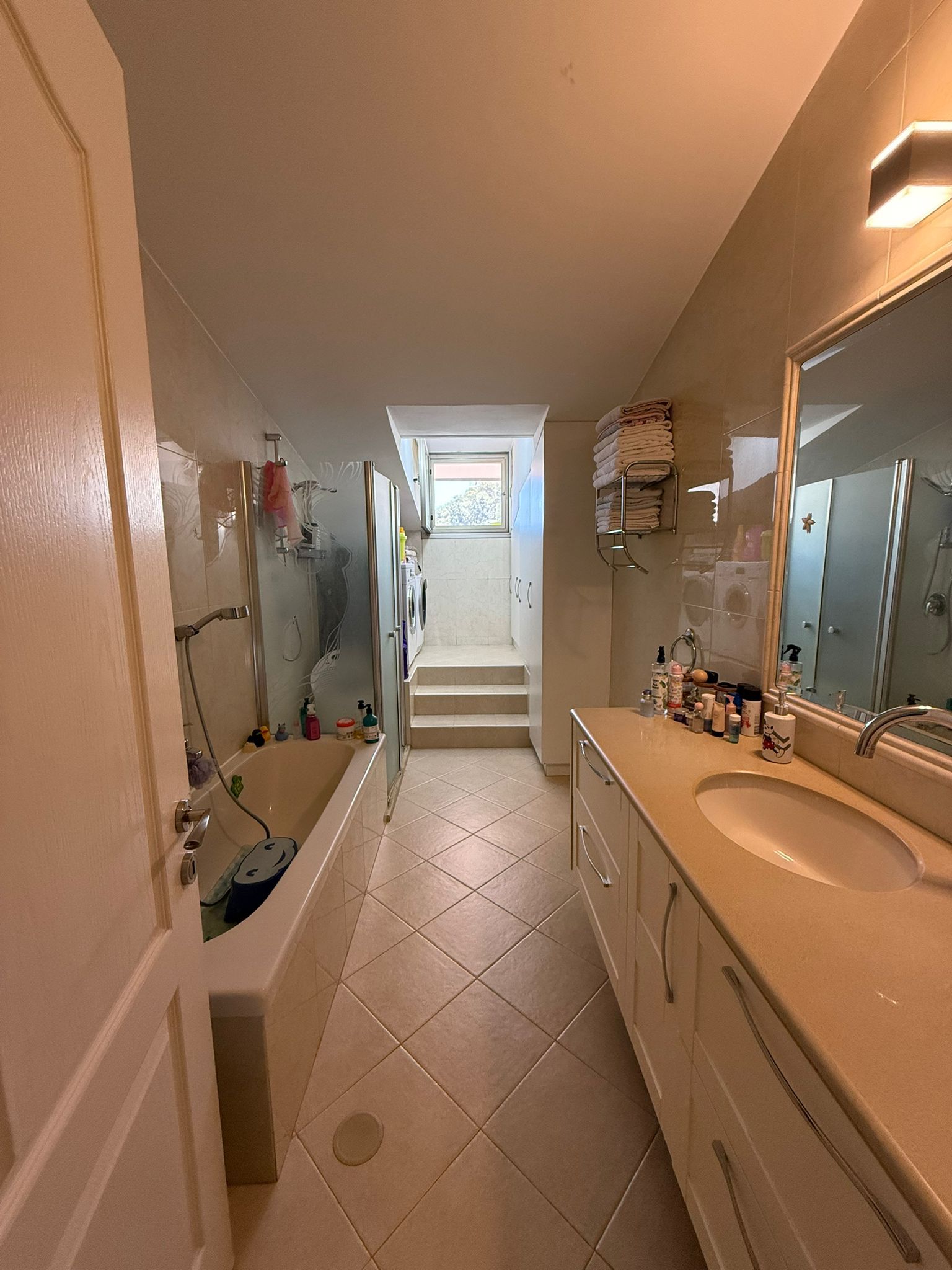 Penthouse 5 Pièces à Alexander Yannai Street, Karmeliya,  Haifa מהסמארטפון שלי