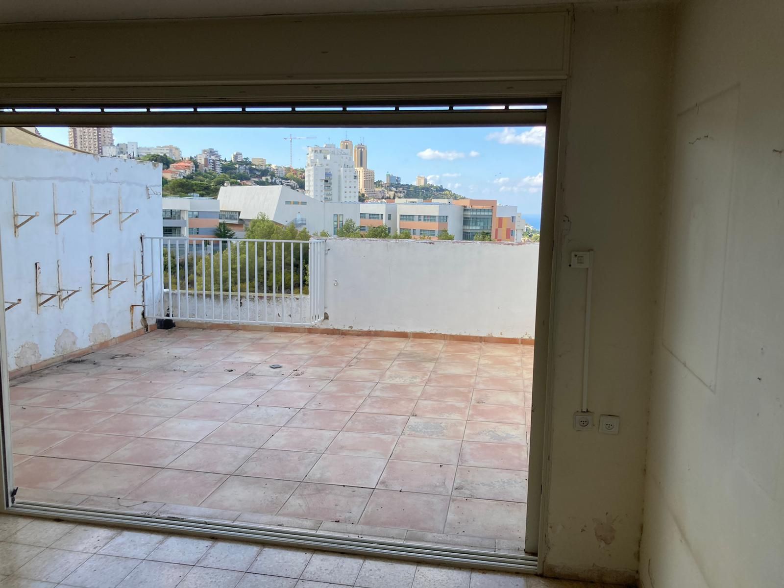 Penthouse 6 Pièces à Leon Blum Street, Ramat Hadar,  Haifa מהסמארטפון שלי