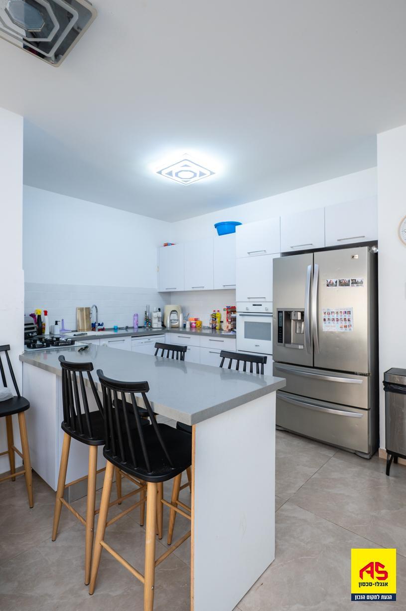 Appartement 4 Pièces à Geva Street,  Pardes Hanna-Karkur