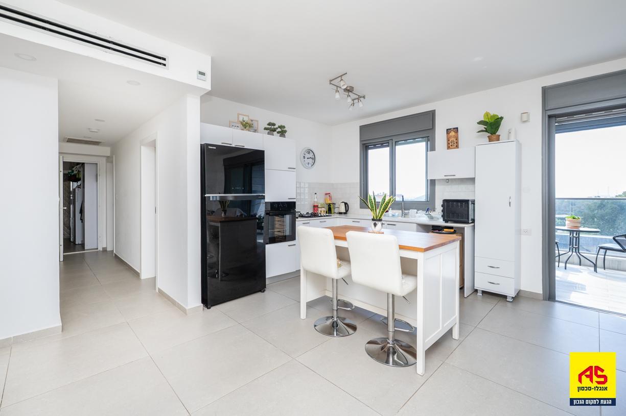 Appartement 5 Pièces à Thiya Street,  Pardes Hanna-Karkur