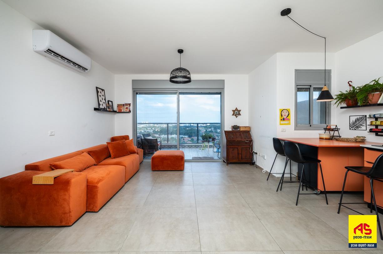 Appartement 3 Pièces à Tel Tsvi Street,  Pardes Hanna-Karkur