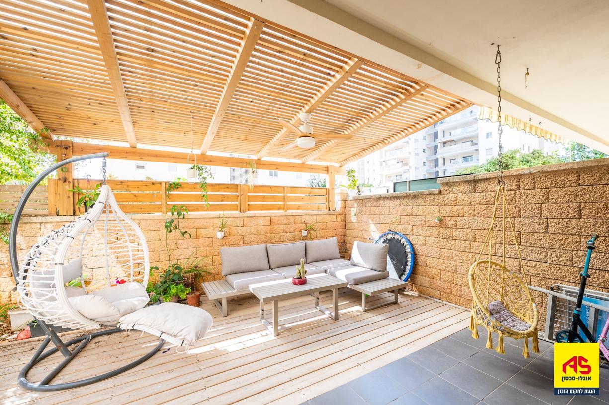 Rez de jardin 5 Pièces à Neta Street,  Pardes Hanna-Karkur