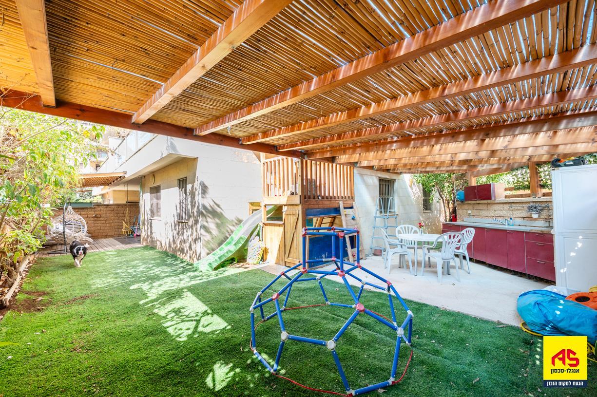 Rez de jardin 5 Pièces à Neta Street,  Pardes Hanna-Karkur