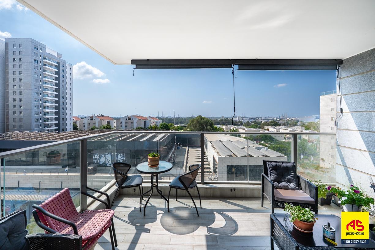 Appartement 5 Pièces à Thiya Street,  Pardes Hanna-Karkur