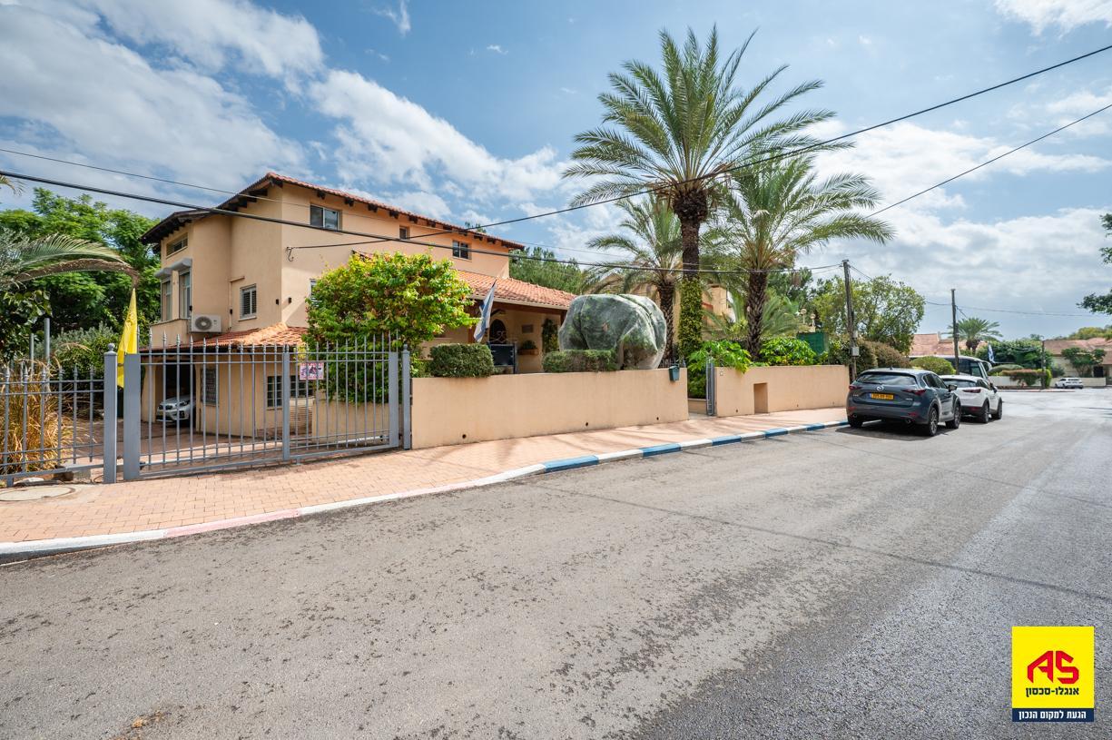 Villa 7 Pièces à Pardes Hanna-Karkur,  Pardes Hanna-Karkur