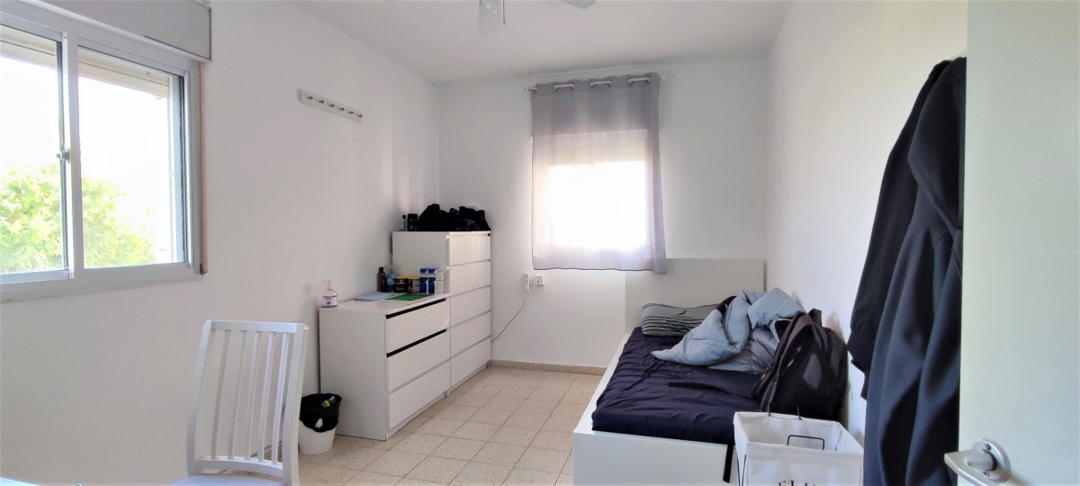 Appartement 4 Pièces à Tapuz Street,  Pardes Hanna-Karkur