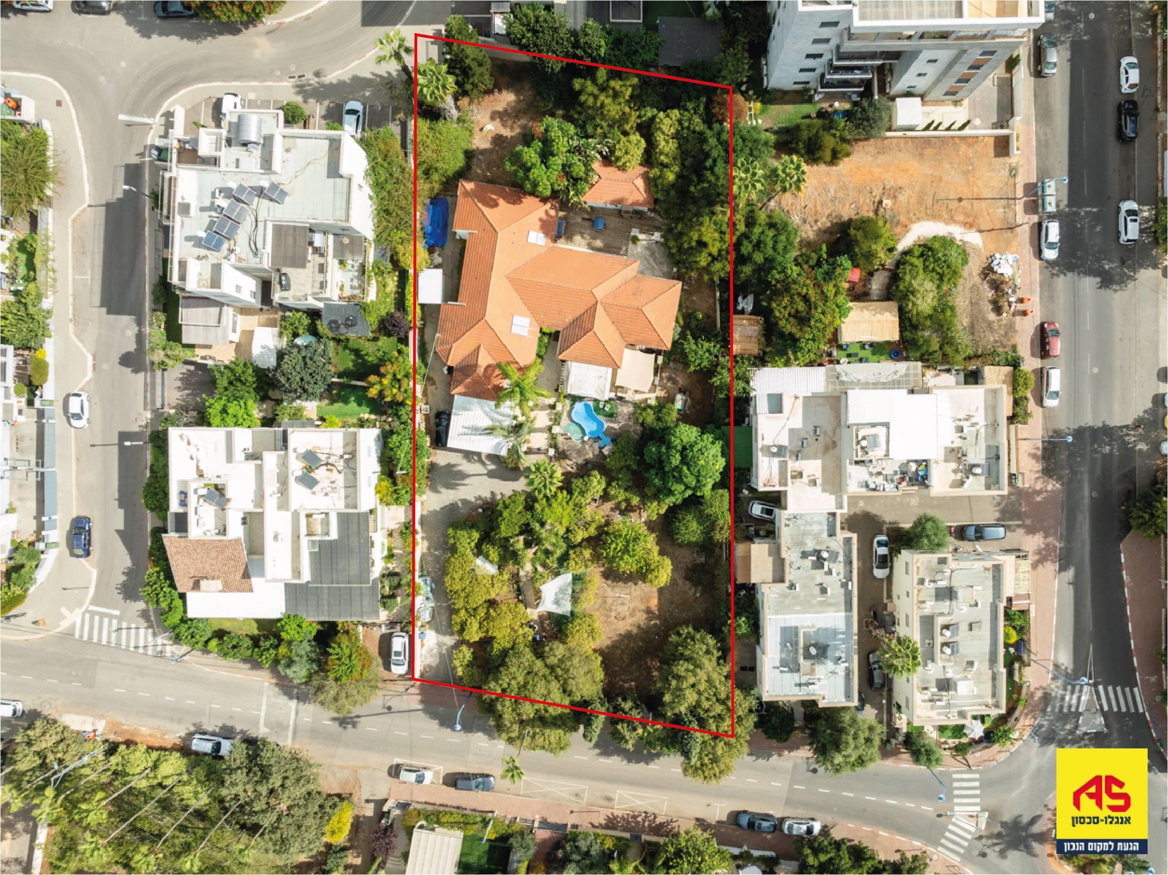 Maison 7 Pièces à Ha-Dkalim Street,  Pardes Hanna-Karkur