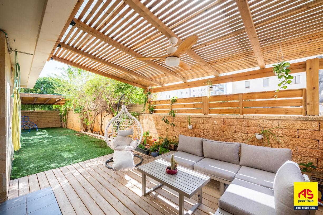 Rez de jardin 5 Pièces à Neta Street,  Pardes Hanna-Karkur