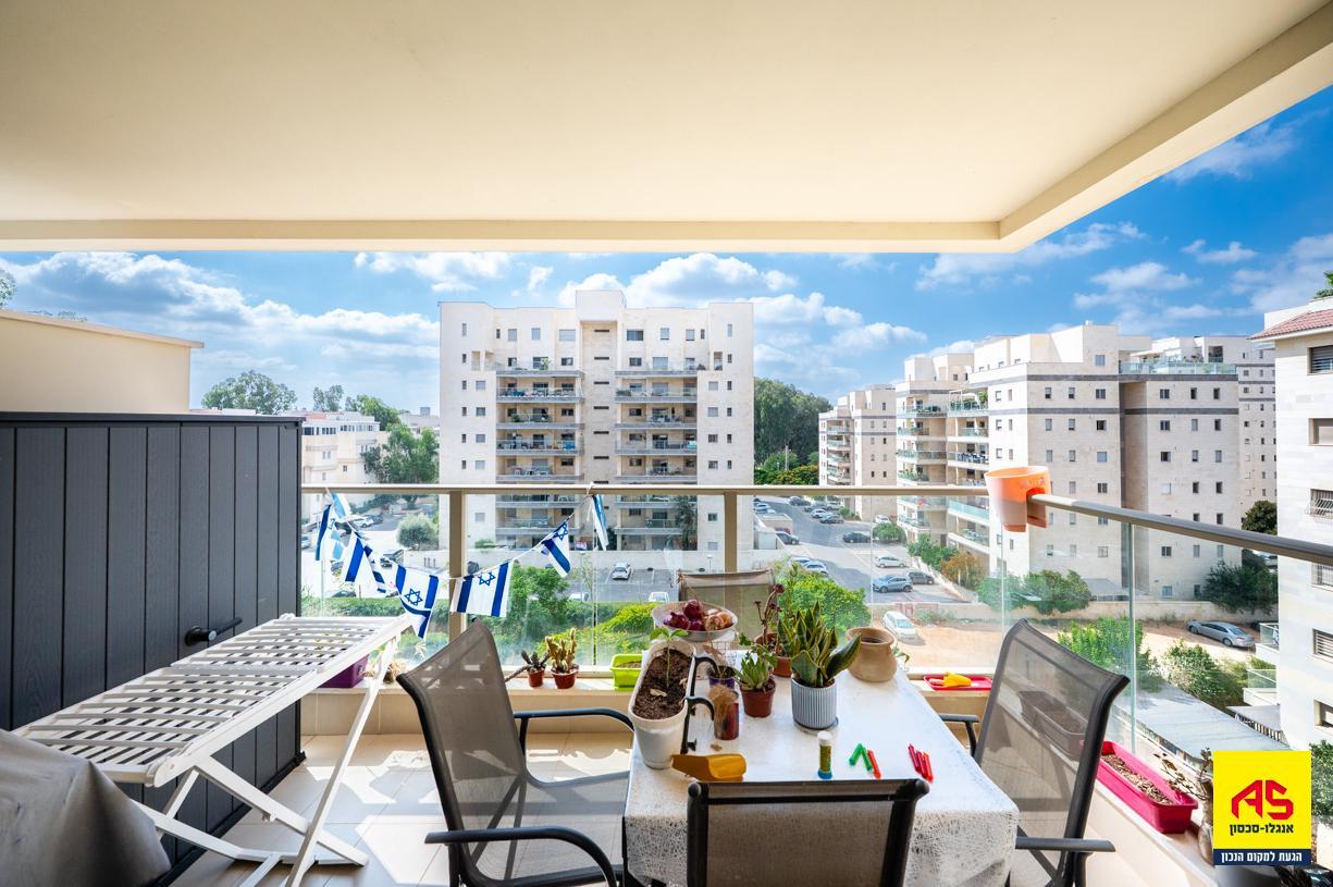 Appartement 5 Pièces à Neta Street,  Pardes Hanna-Karkur