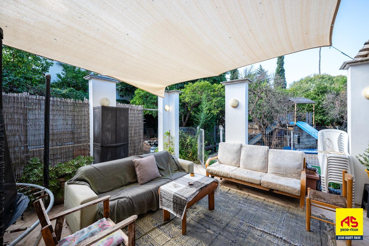 Maison 7 Pièces à Ha-Dkalim Street,  Pardes Hanna-Karkur