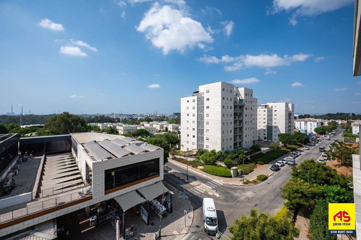 Appartement 5 Pièces à Thiya Street,  Pardes Hanna-Karkur