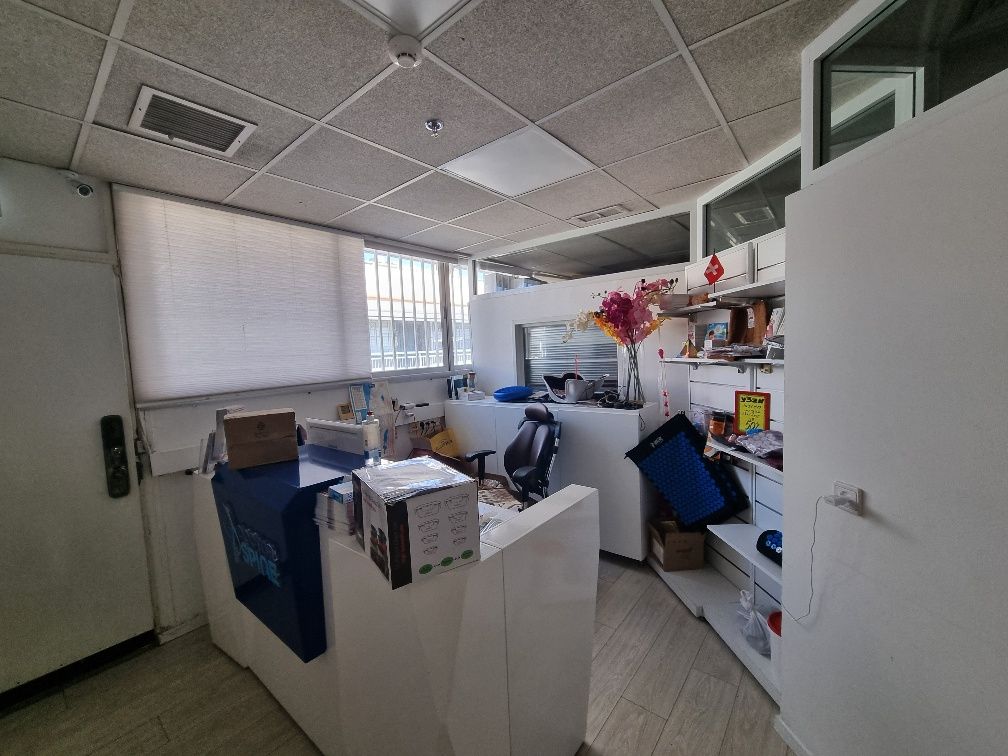 Bureau 7 Pièces à Derekh Ben-Zvi, Kiryat Shalom,  Tel Aviv-Yafo מהסמארטפון שלי