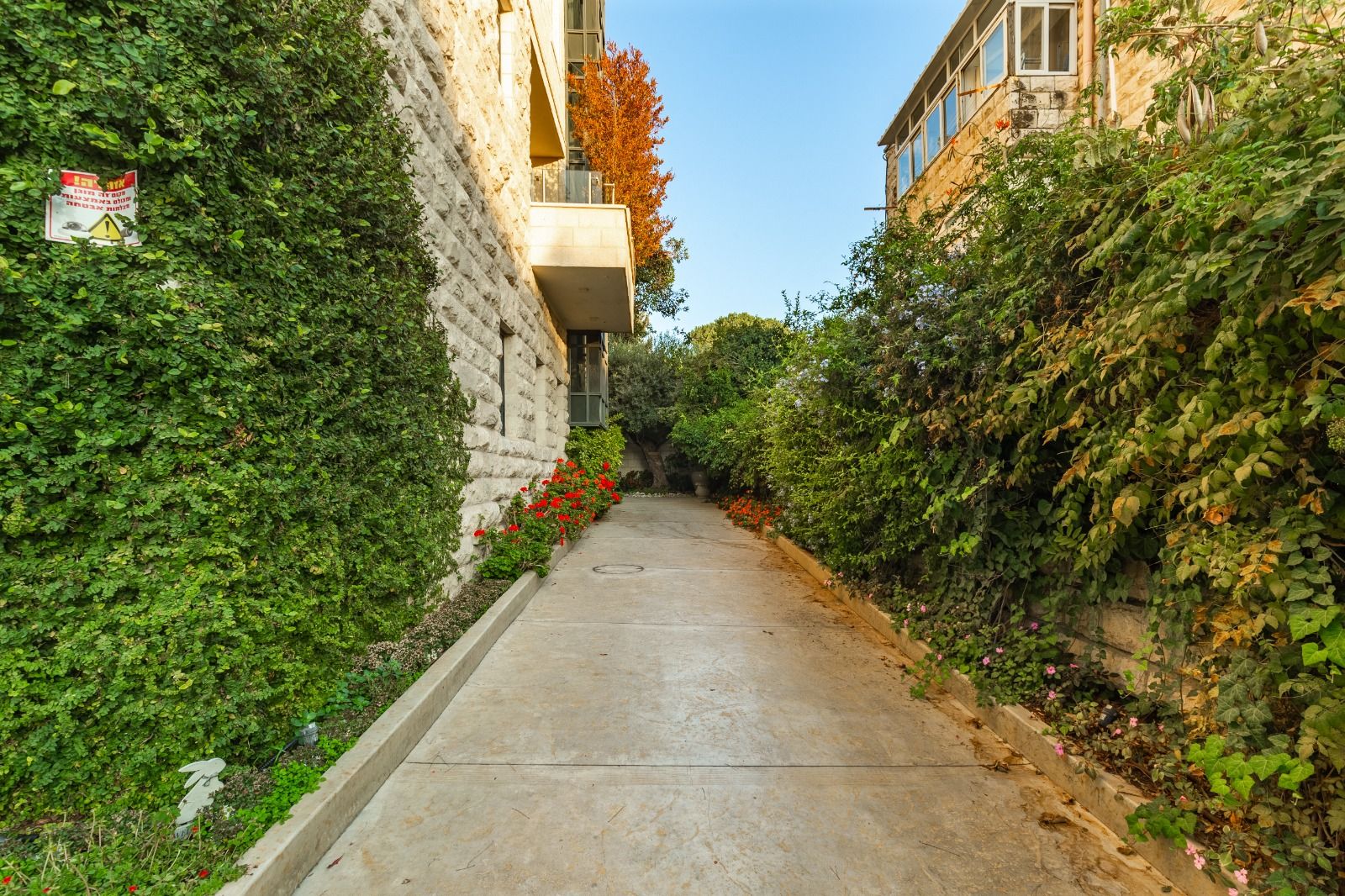  For Sale Apartment 4 Rooms in Talbiya,  Jerusalem