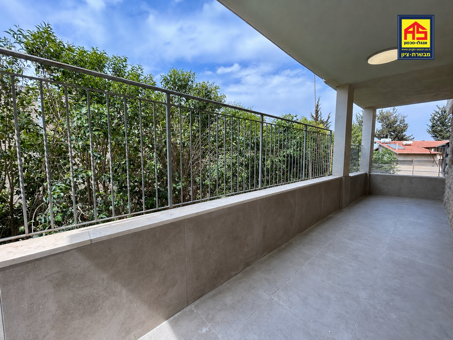 Apartment 5.5 Rooms in Brosh Street,  Mevaseret Zion