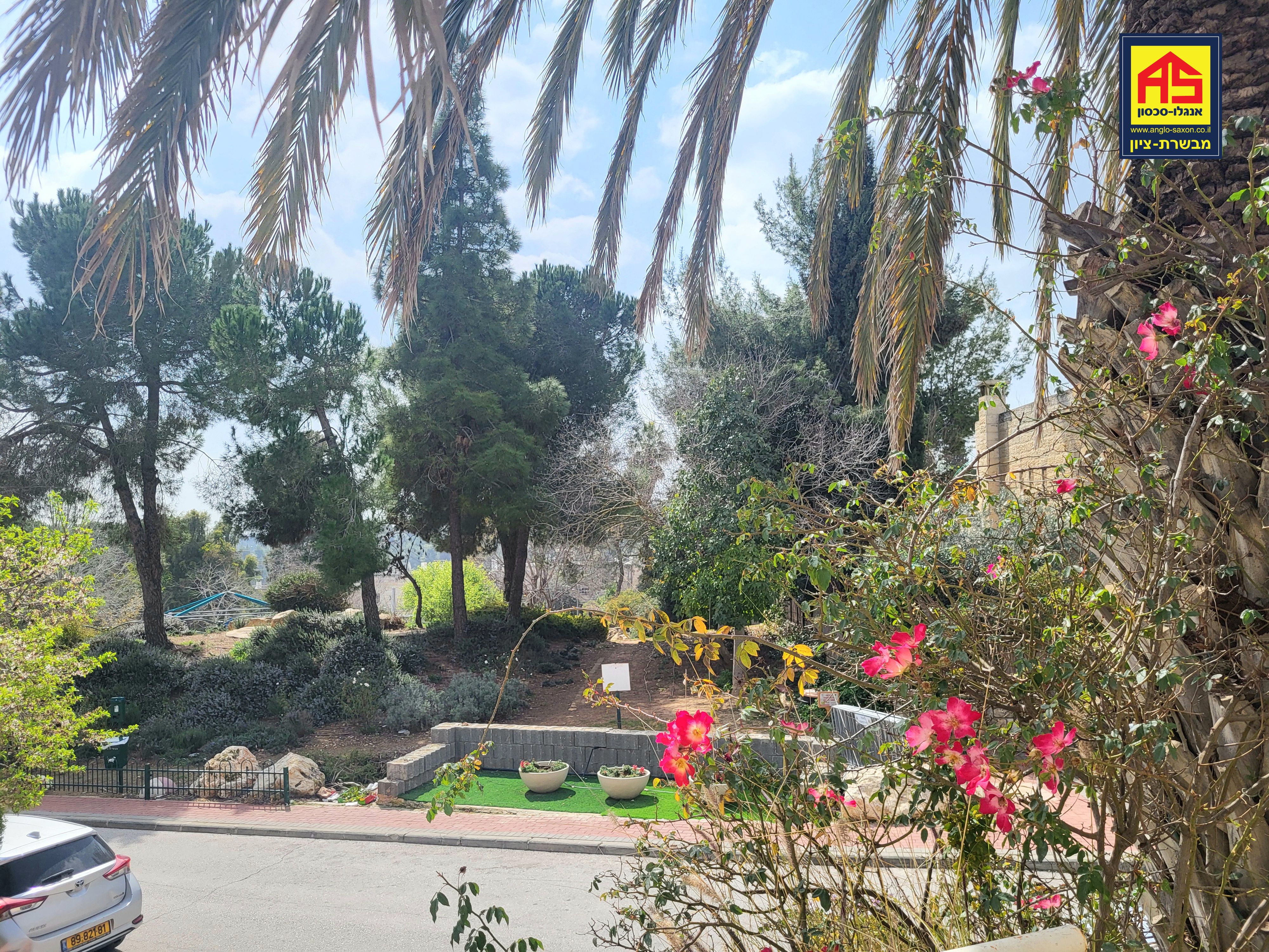 קוטג' 6.5 חדרים בשכונה א, מבשרת ציון