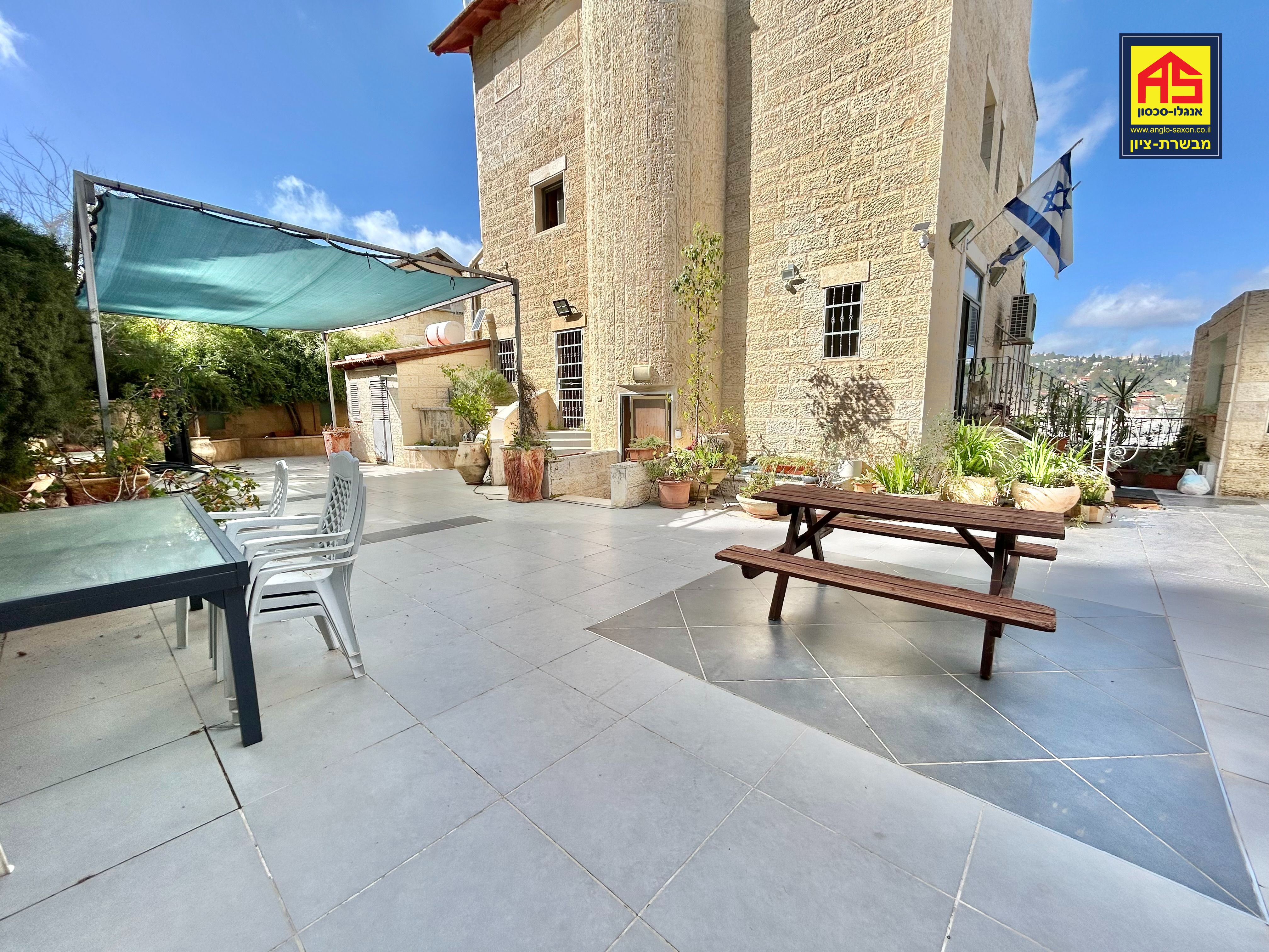 Home 10 Rooms in Ramat Motsa, Motza,  Jerusalem