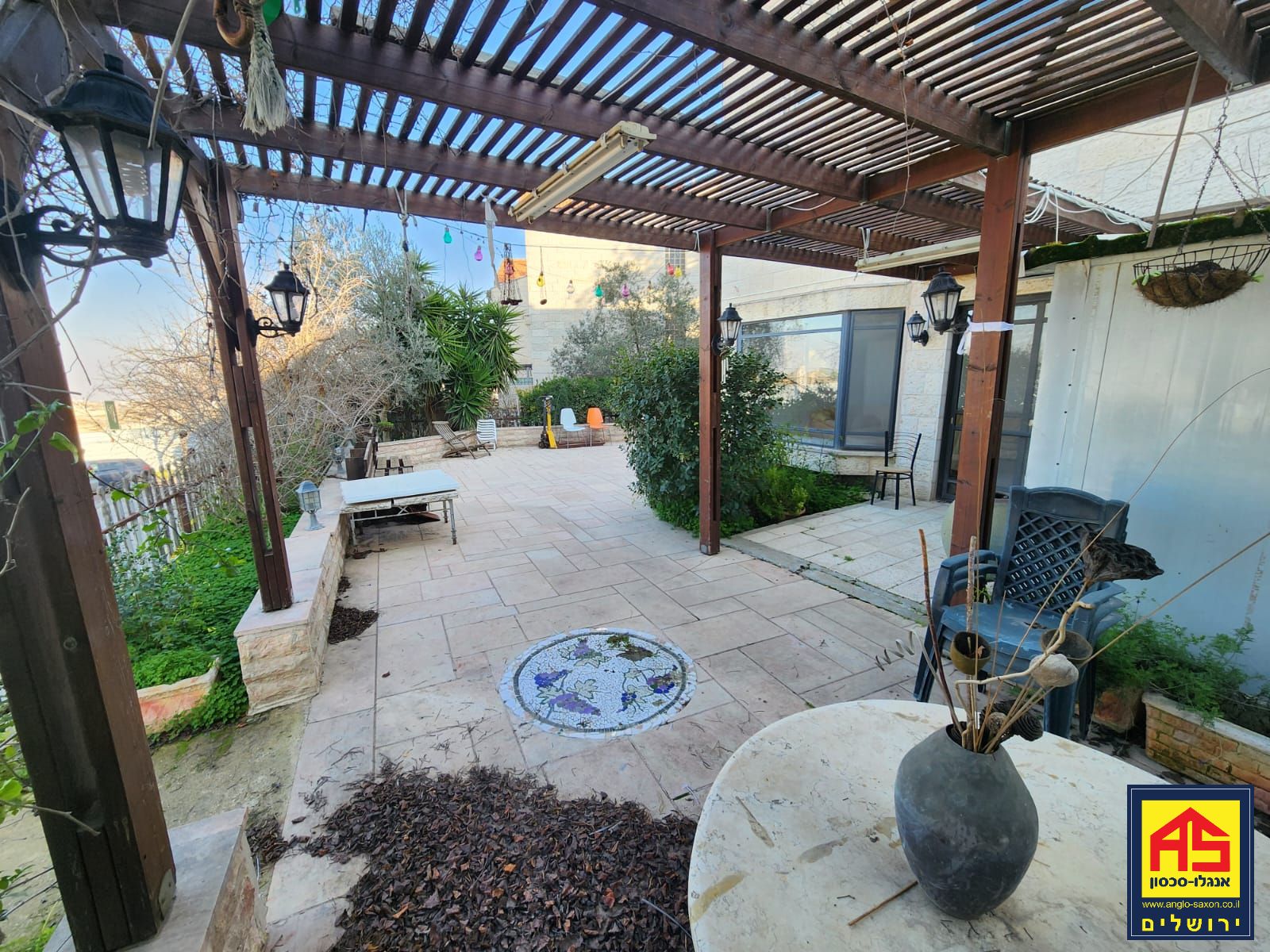 Home 6 Rooms in  , Te'ena,  Efrat