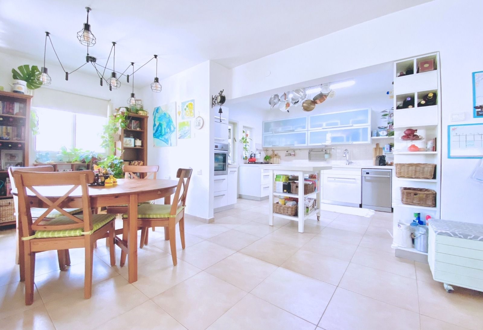 Apartment 5 Rooms in Re'ut Street, Magdiel,  Hod Hasharon