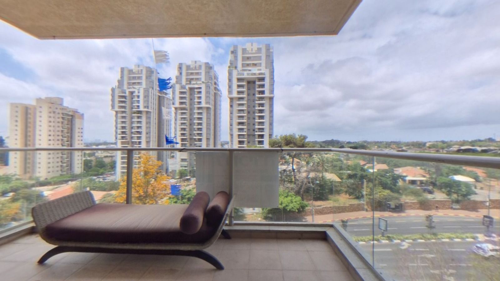 Appartement 5.5 Pièces à Ramatayim Road, Ramatayim,  Hod Hasharon