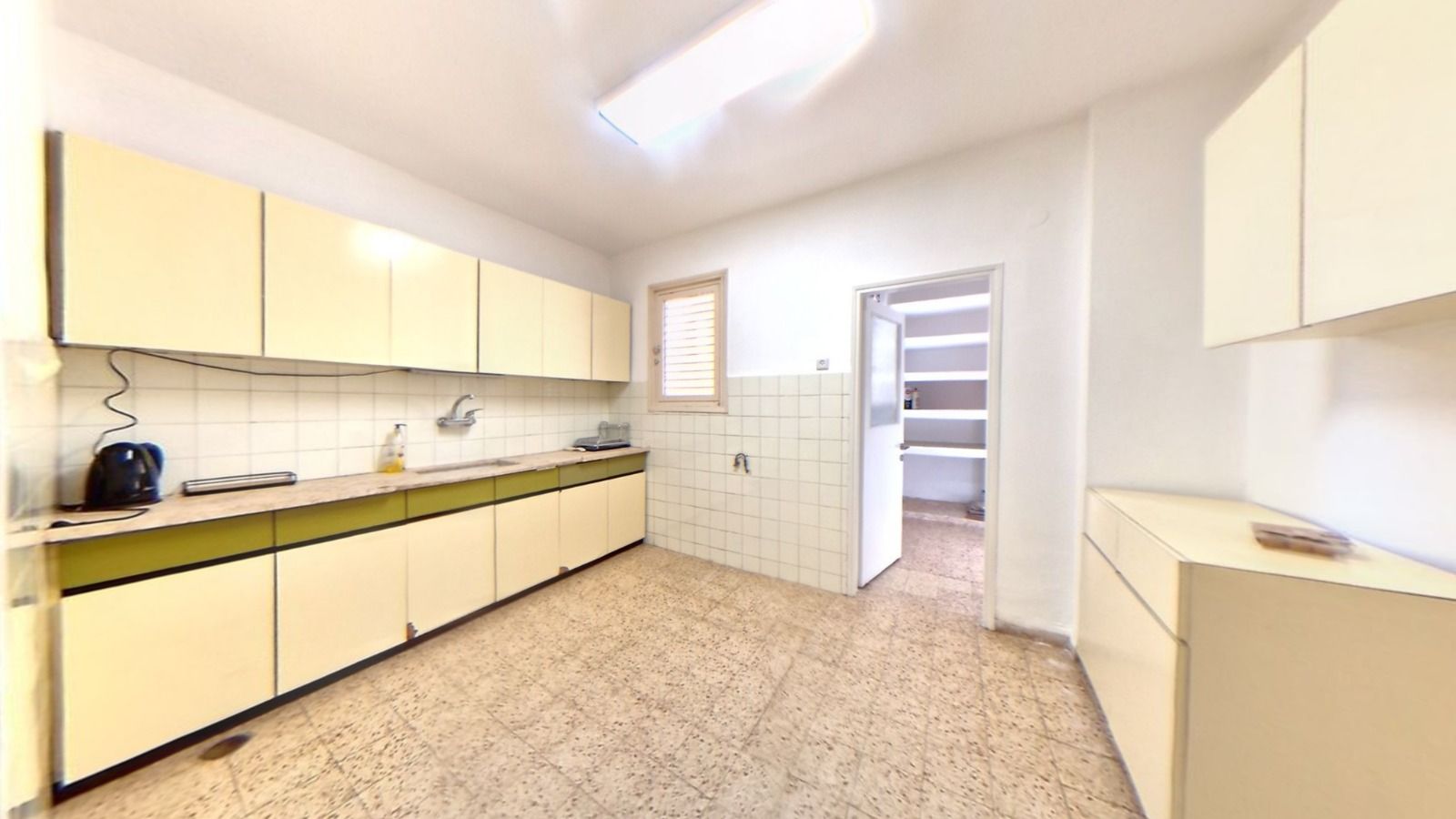 דירה 4 חדרים בהבנים, הוד השרון