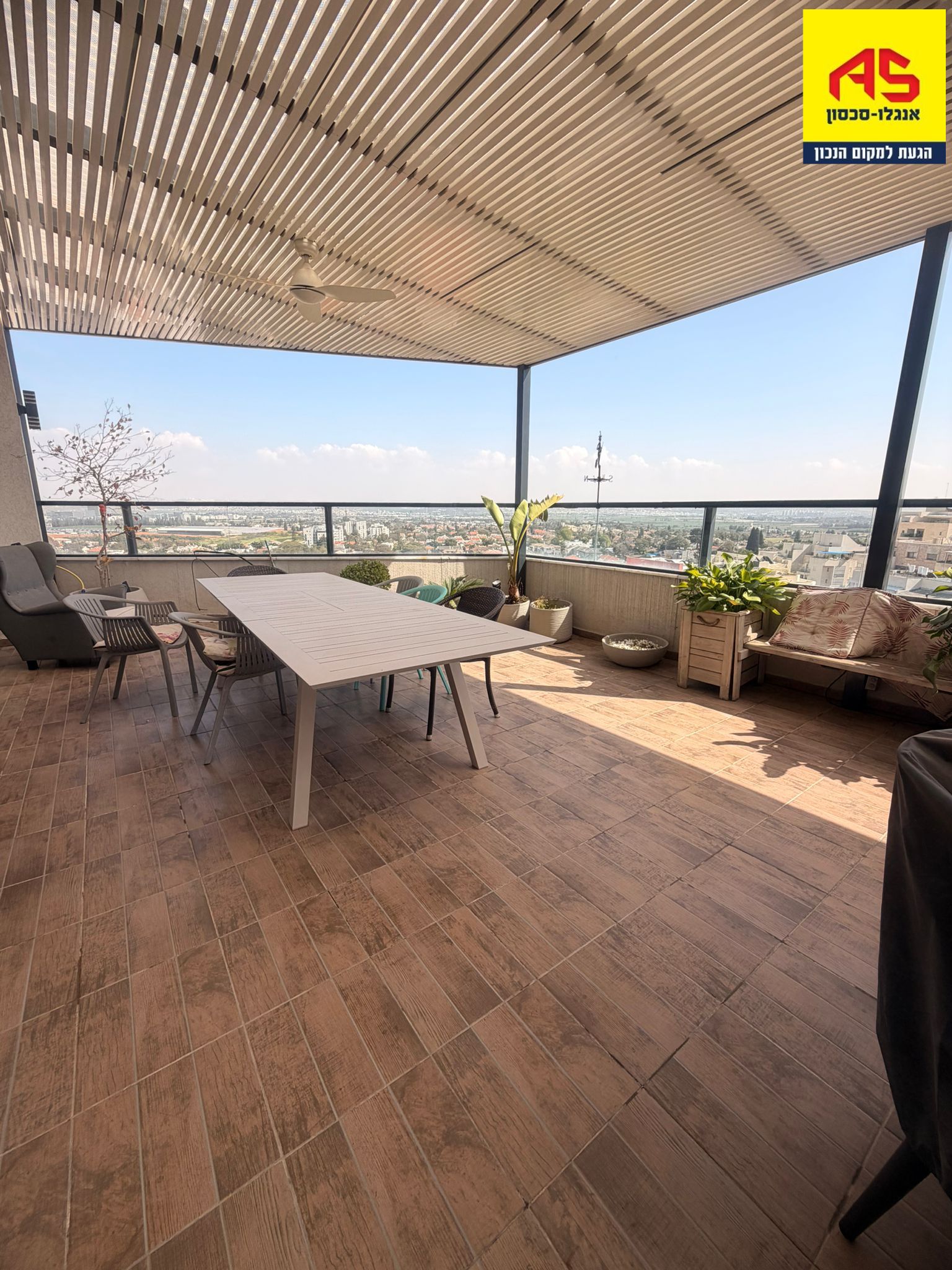Penthouse 3 Rooms in Asirey Tsiyon Street, Magdiel,  Hod Hasharon