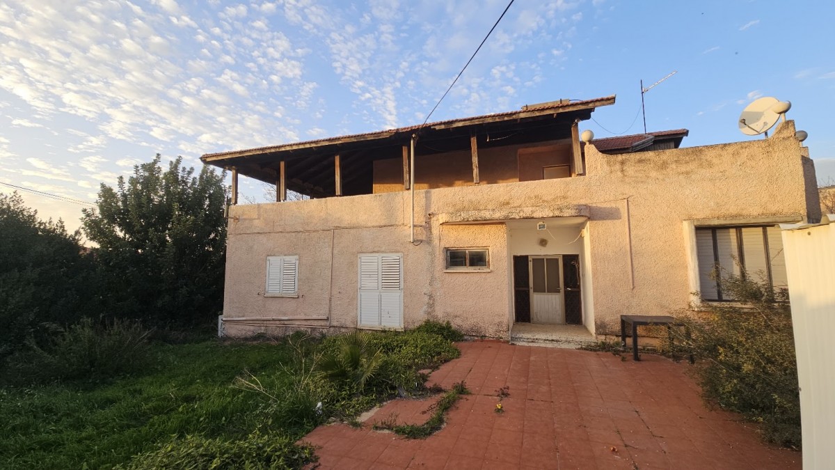 Farm 3 Rooms in Ya'ara,  Ya'ara