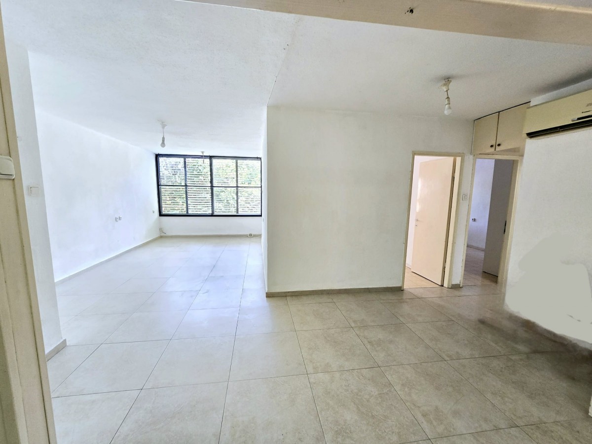 Apartment 3 Rooms in Ilanot Street,  Karmiel