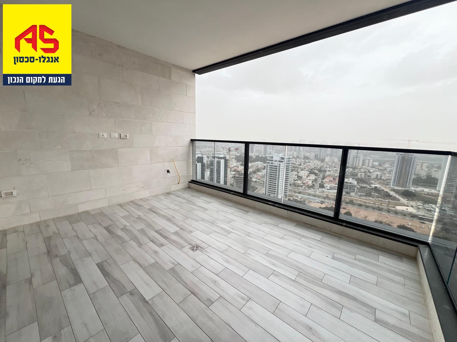 דירה 5 חדרים באמנון ליפקין שחק, פארק הים, נתניה