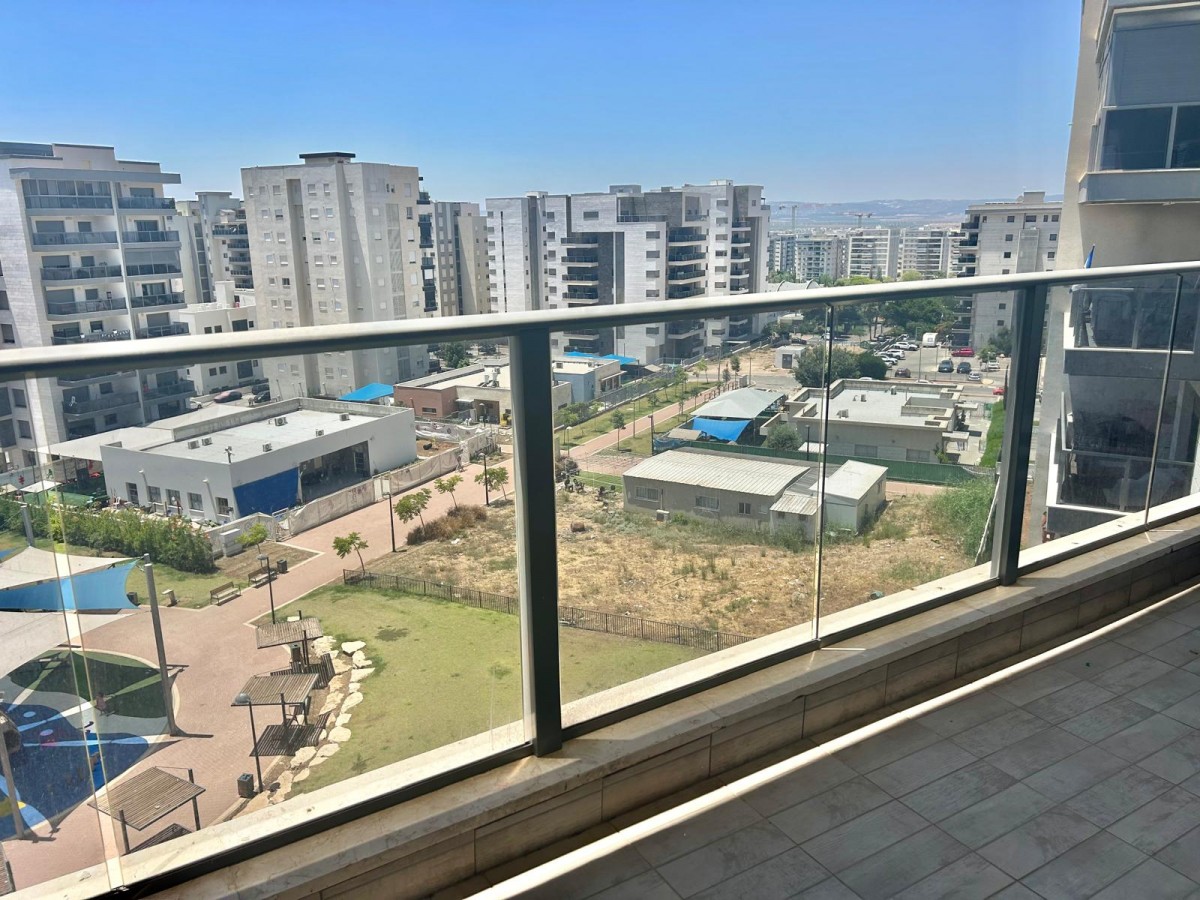 דירה 5 חדרים ביעל רום, רובע יזרעאל, עפולה