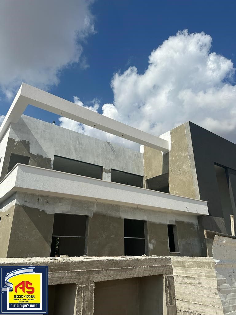 פנטהאוז 5 חדרים בבר לב, מזכרת בתיה