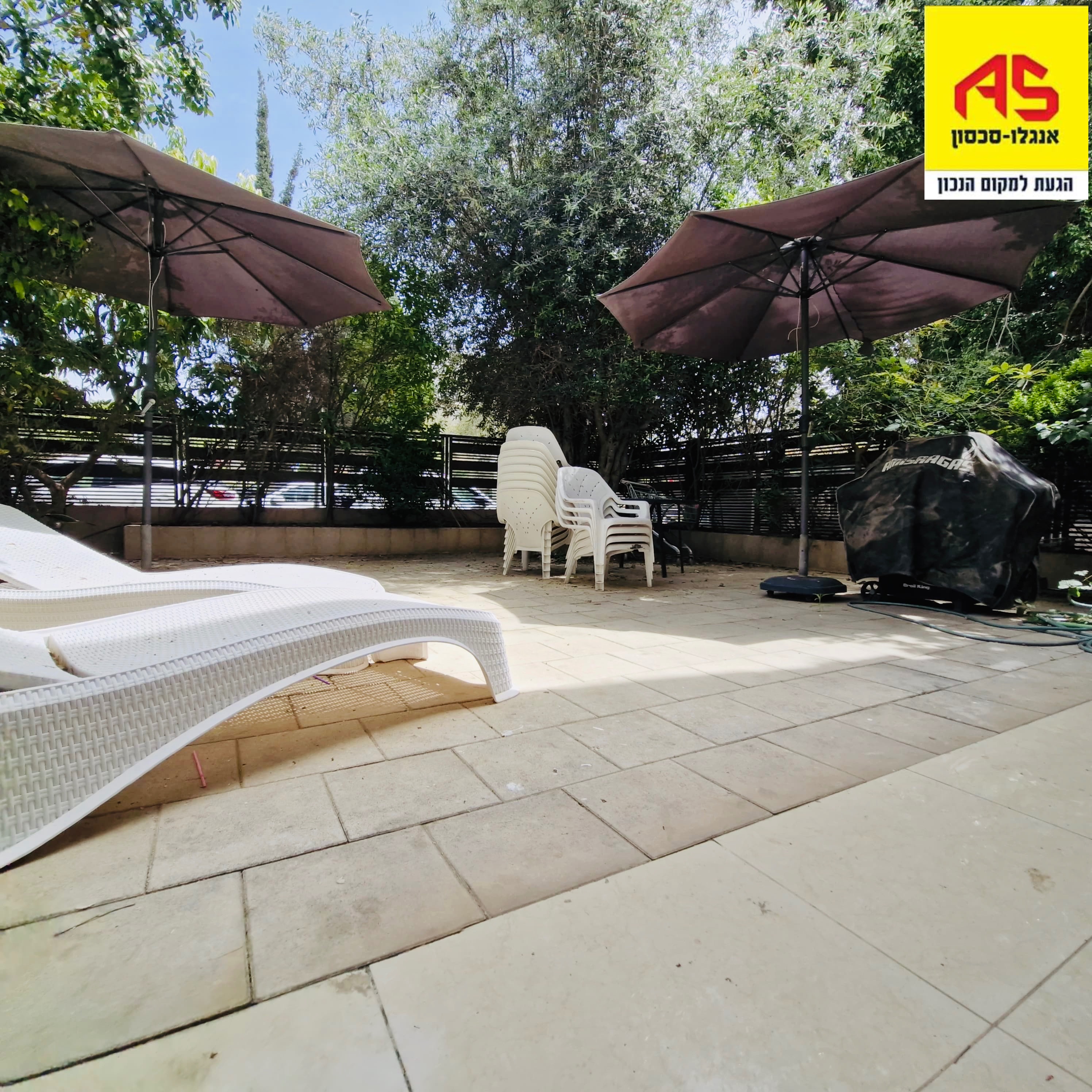 Cottage 6 Rooms in Shapira Zvi Street, הצעירה,  Herzliya