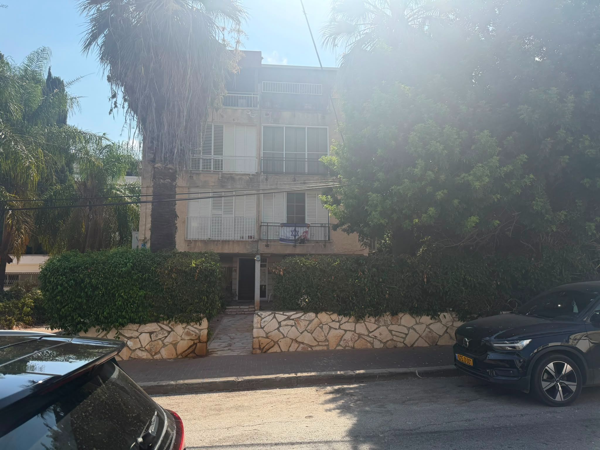 דירה 4 חדרים בלובטקין, מרכז, הרצליה