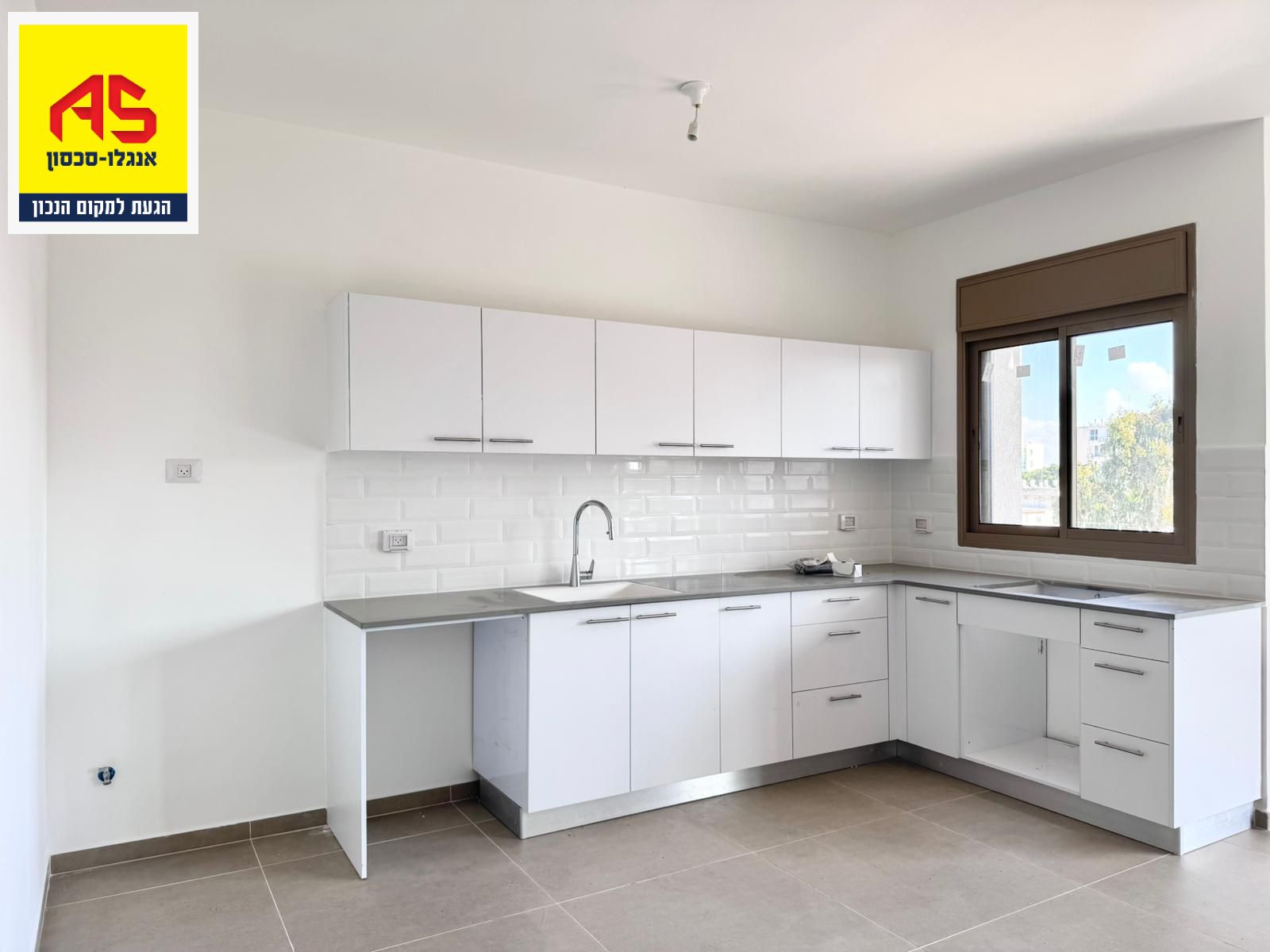 Appartement 4 Pièces à Migdal,  Ashkelon