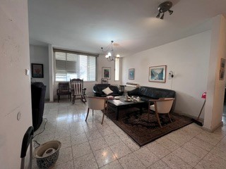   For Sale Apartment 5 Rooms in City Center,  Hadera