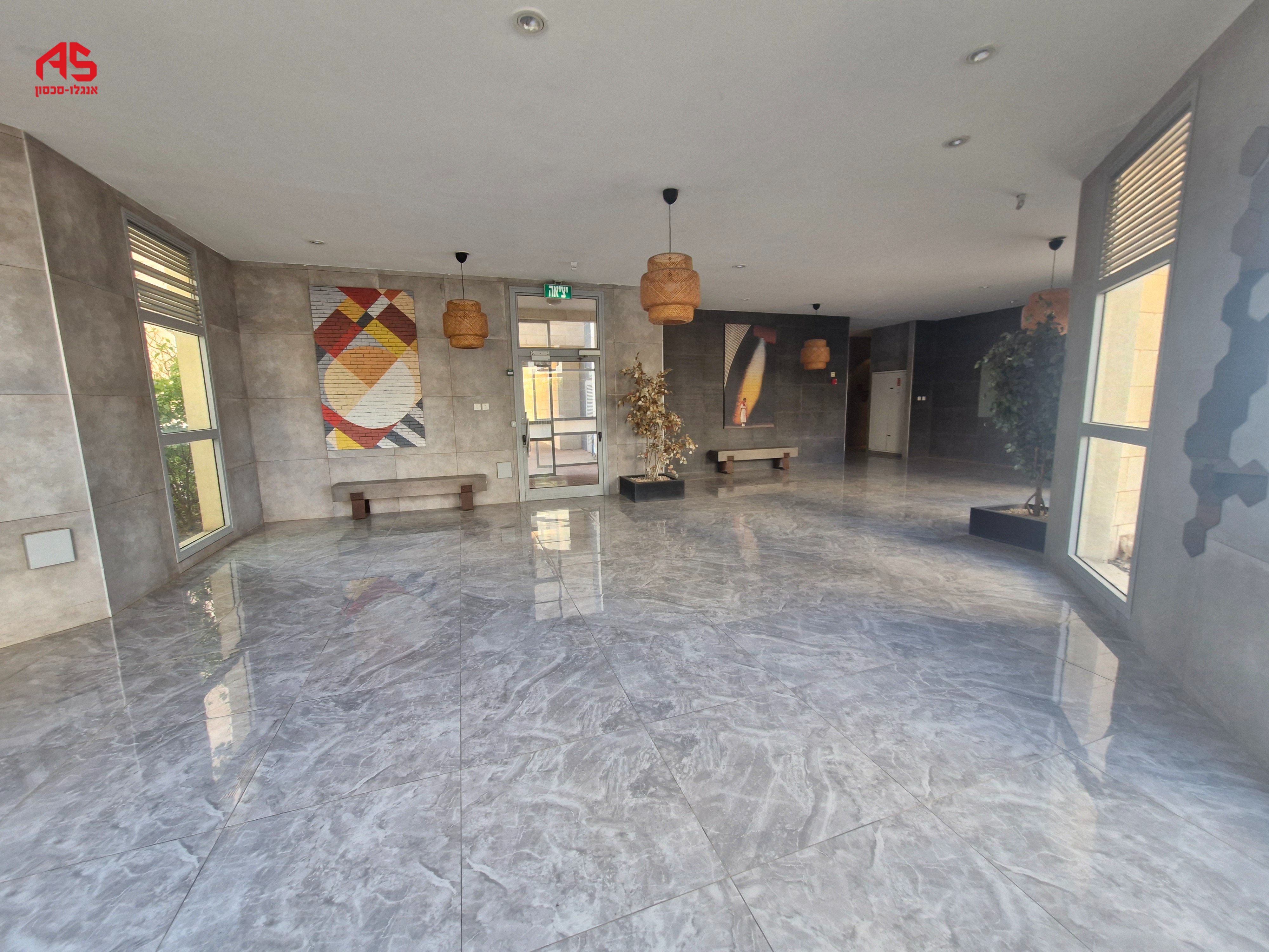 Apartment 5 Rooms in כפר הים,  Hadera