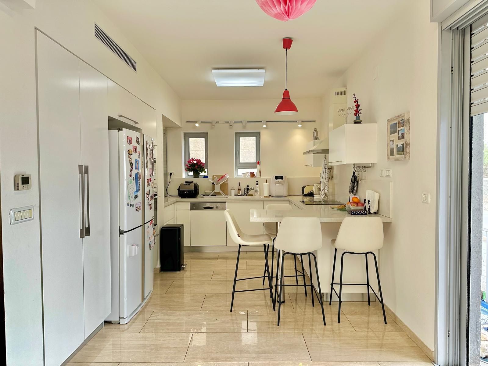 דירה 5 חדרים במייבלום, אחוזה, חיפה