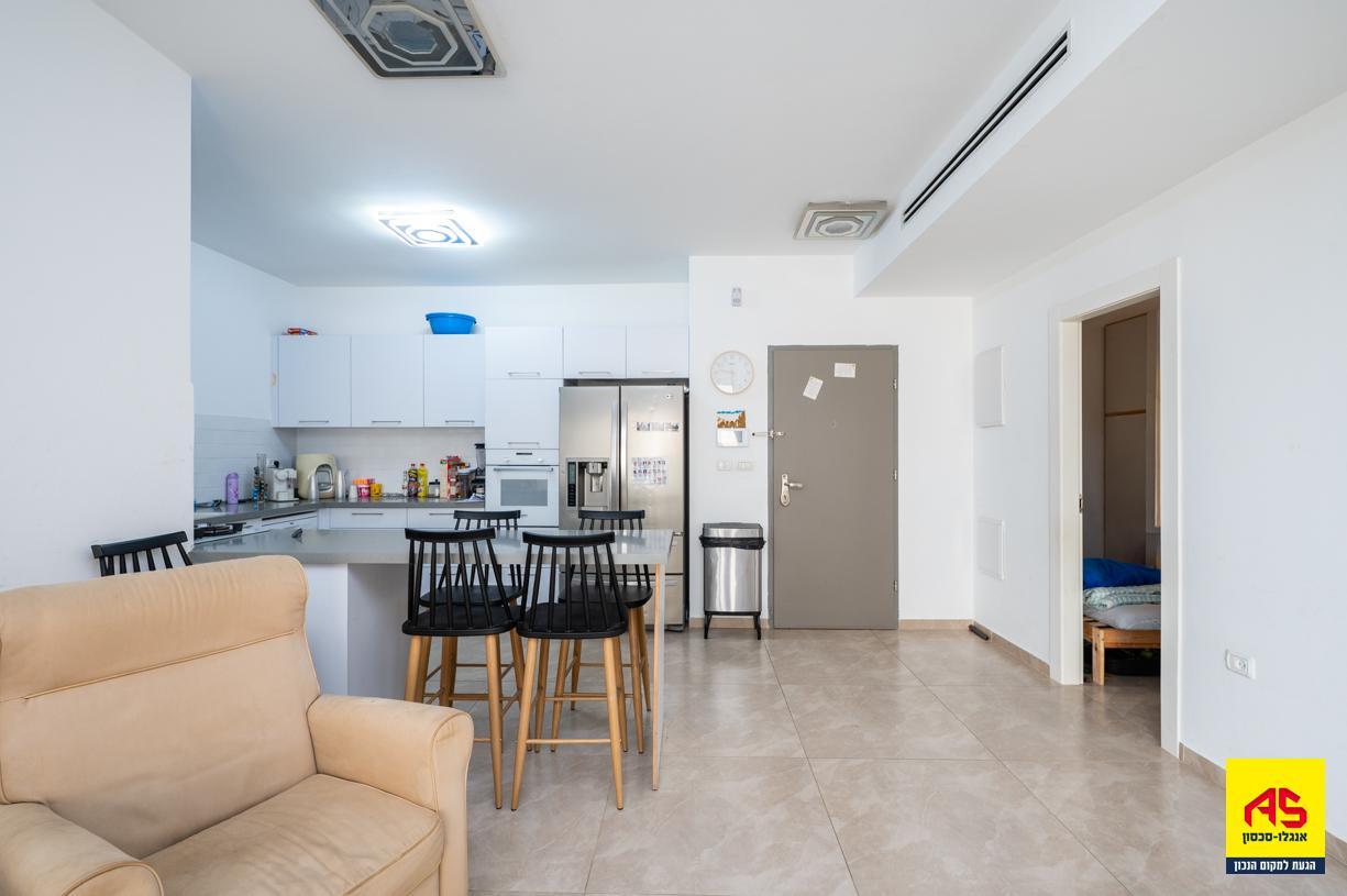 Appartement 4 Pièces à Geva Street,  Pardes Hanna-Karkur