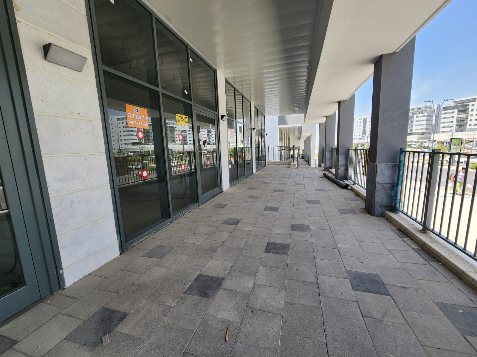 מסחרי בהאישה העברייה, כרמי גת, קרית גת