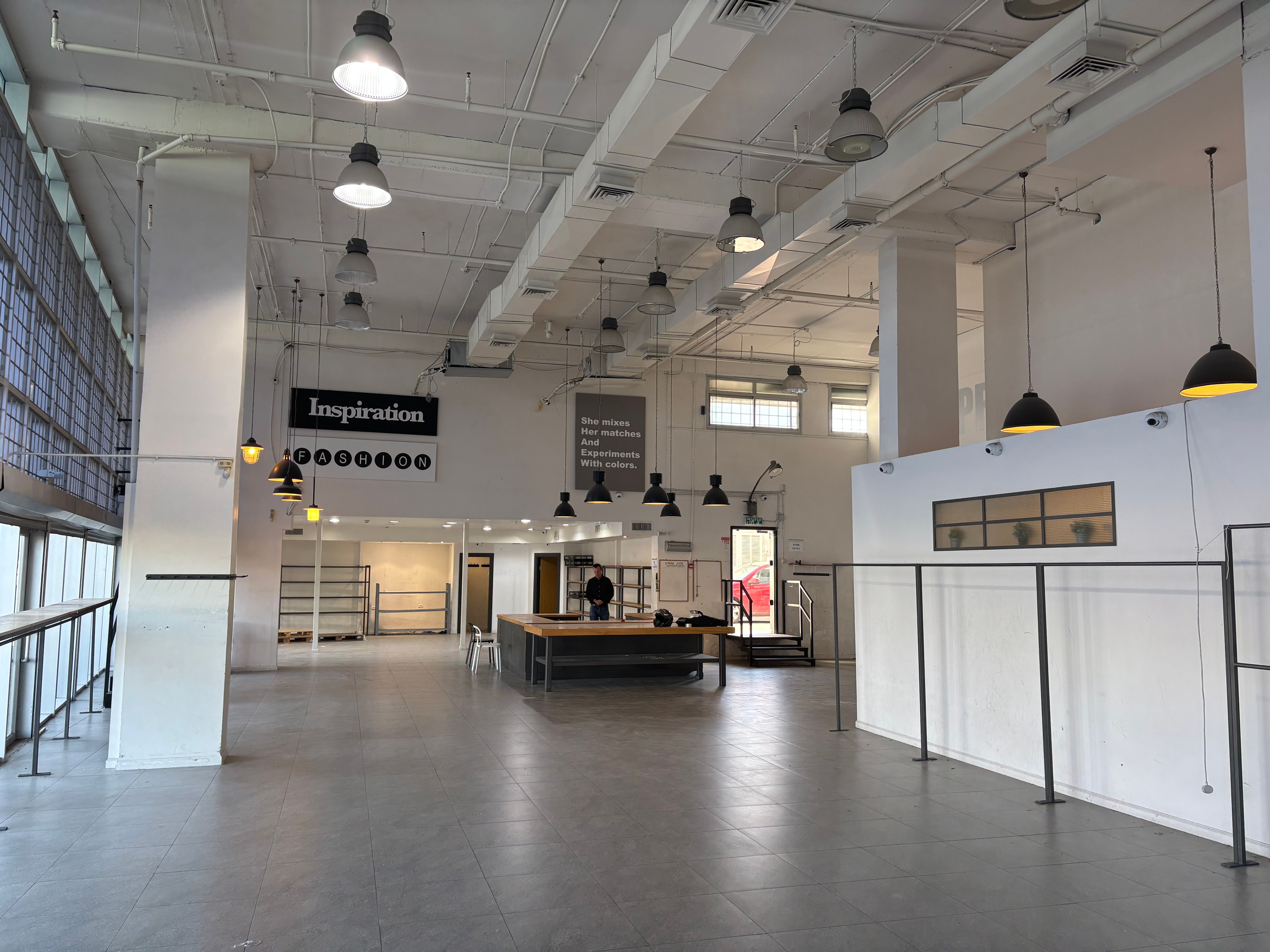 Hall  Kibbutz Galuyot Road, South,  Tel Aviv-Yafo