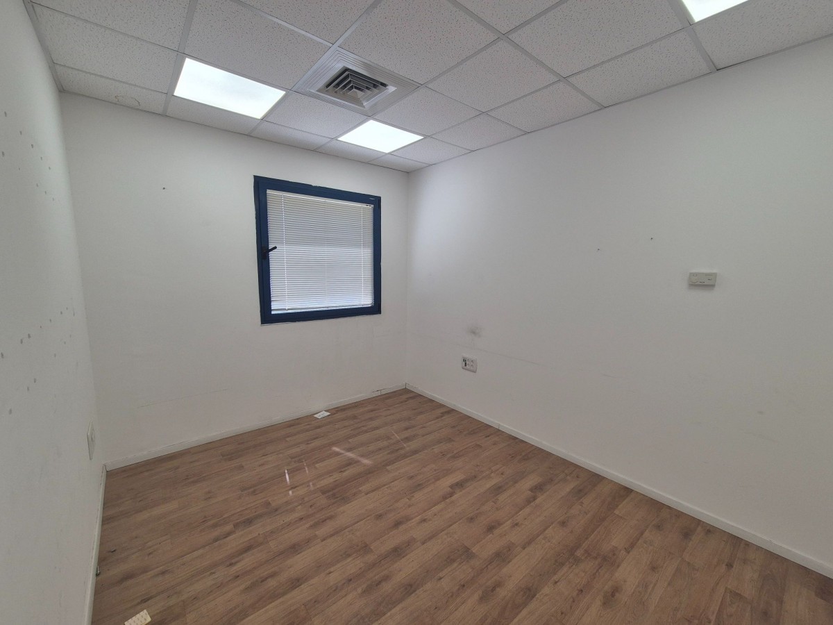 Office in  Petah Tikva,  Petah Tikva