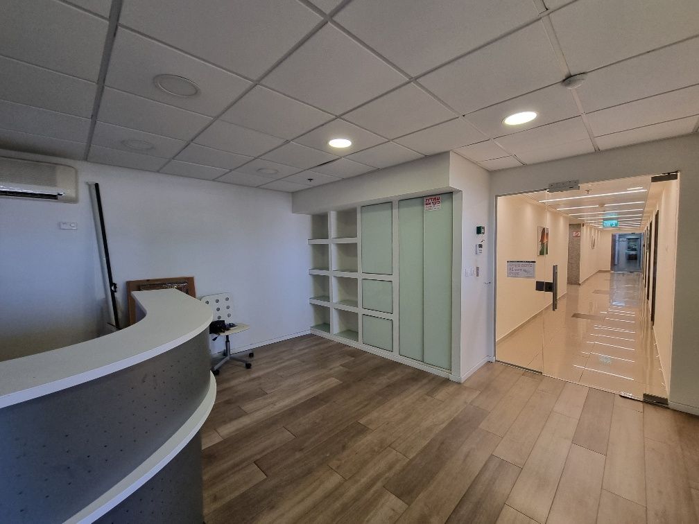 משרד באבא הלל, רמת גן