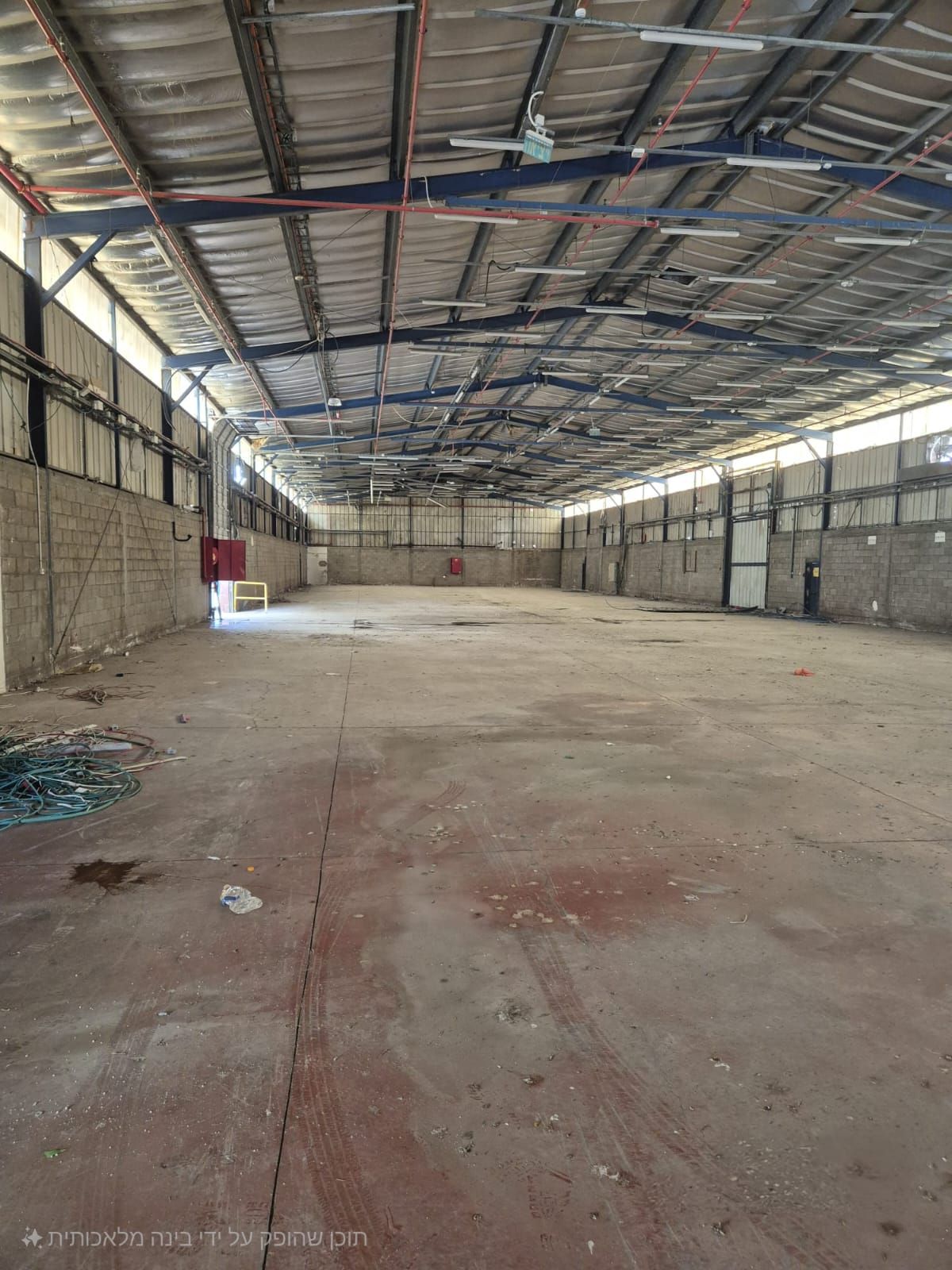 מבנה תעשיה בשרון